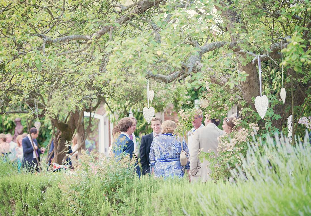 /media/2152/wedding-guests-enjoying-northbrook-park-estate-in-surrey.jpg??1555585028
