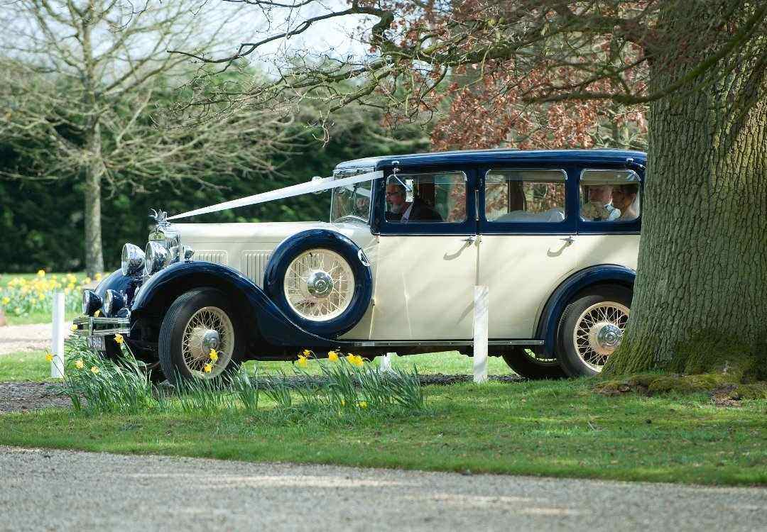 /media/4773/rsz-northbrook-park-wedding-car-web-gallery.jpg??1559112154