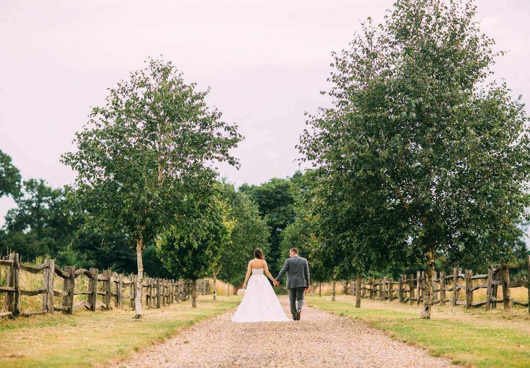/media/4776/rsz-one-of-the-most-beautiful-wedding-venues-in-surrey-northbrook-park-web-gallery.jpg??1559112155